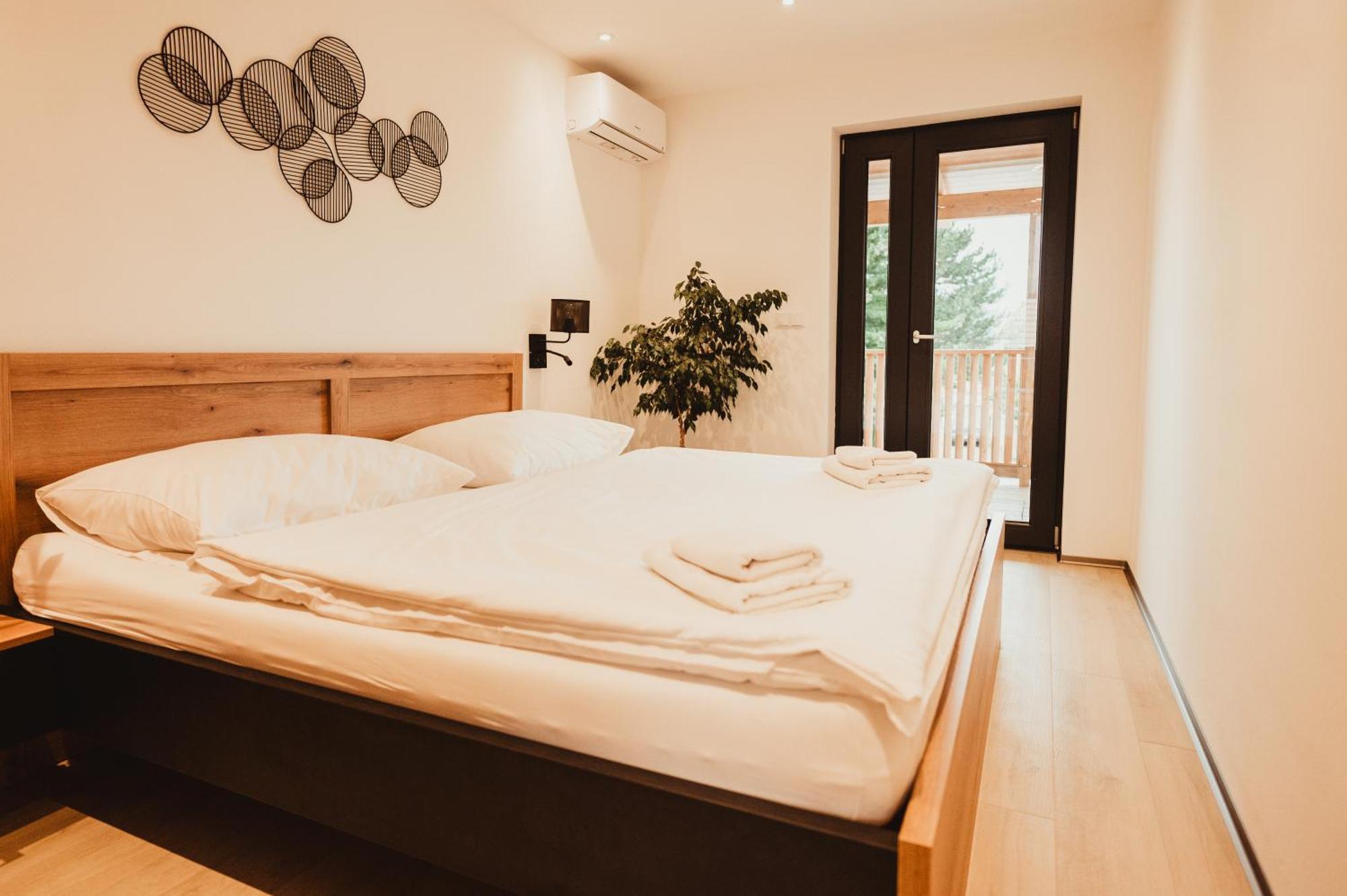 Hotel U Racka Ostrožská Nová Ves Kültér fotó