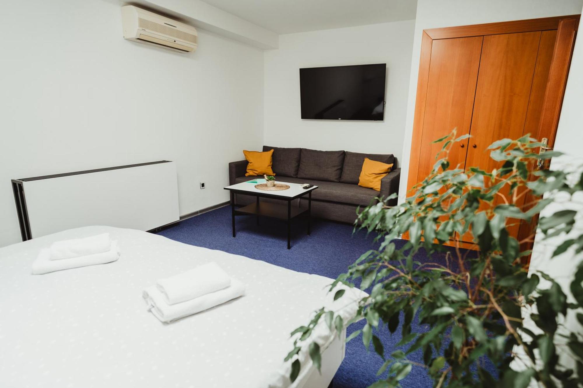 Hotel U Racka Ostrožská Nová Ves Kültér fotó