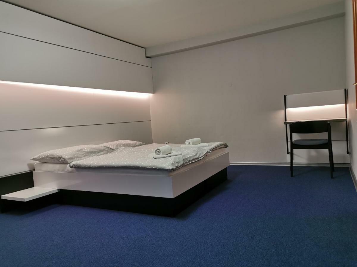 Hotel U Racka Ostrožská Nová Ves Kültér fotó