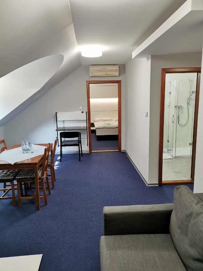 Hotel U Racka Ostrožská Nová Ves Kültér fotó