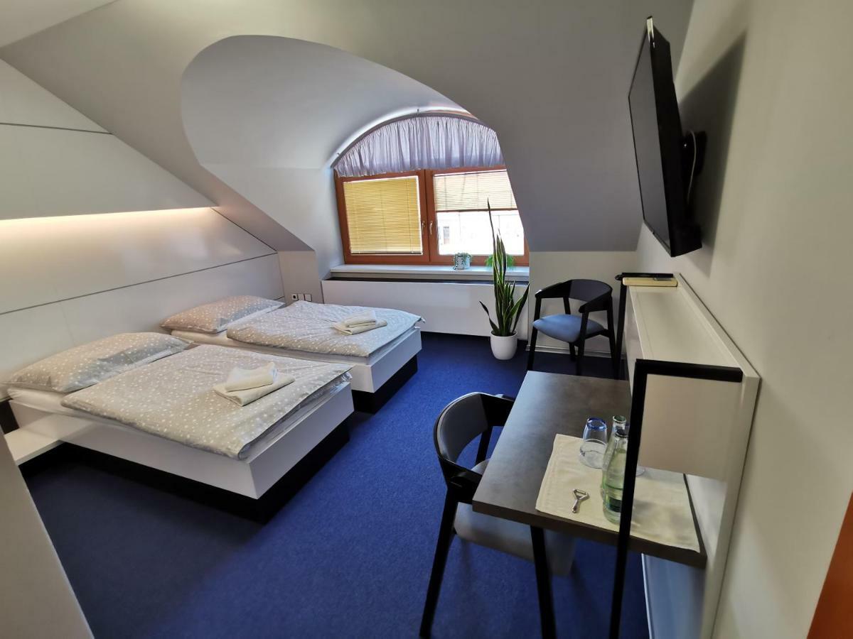 Hotel U Racka Ostrožská Nová Ves Kültér fotó